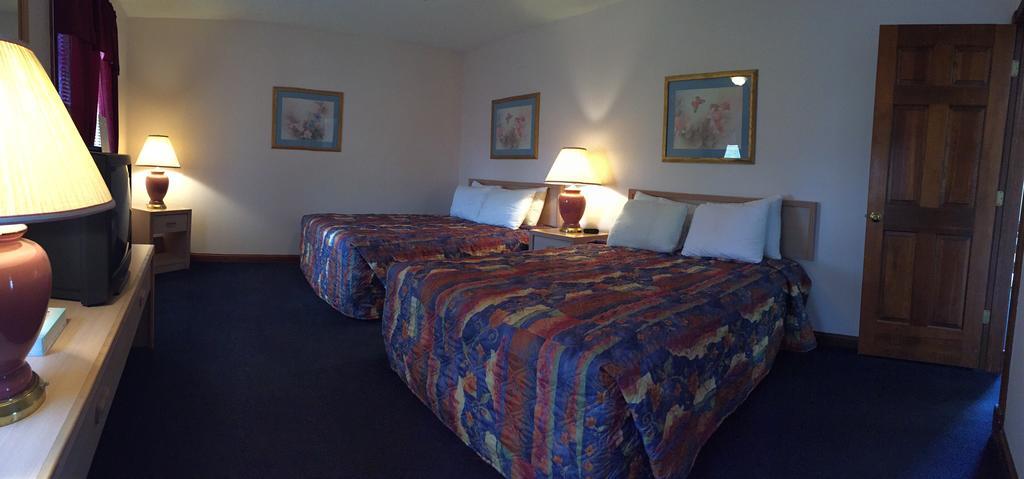 Twelve Oaks Inn Branson Exterior photo